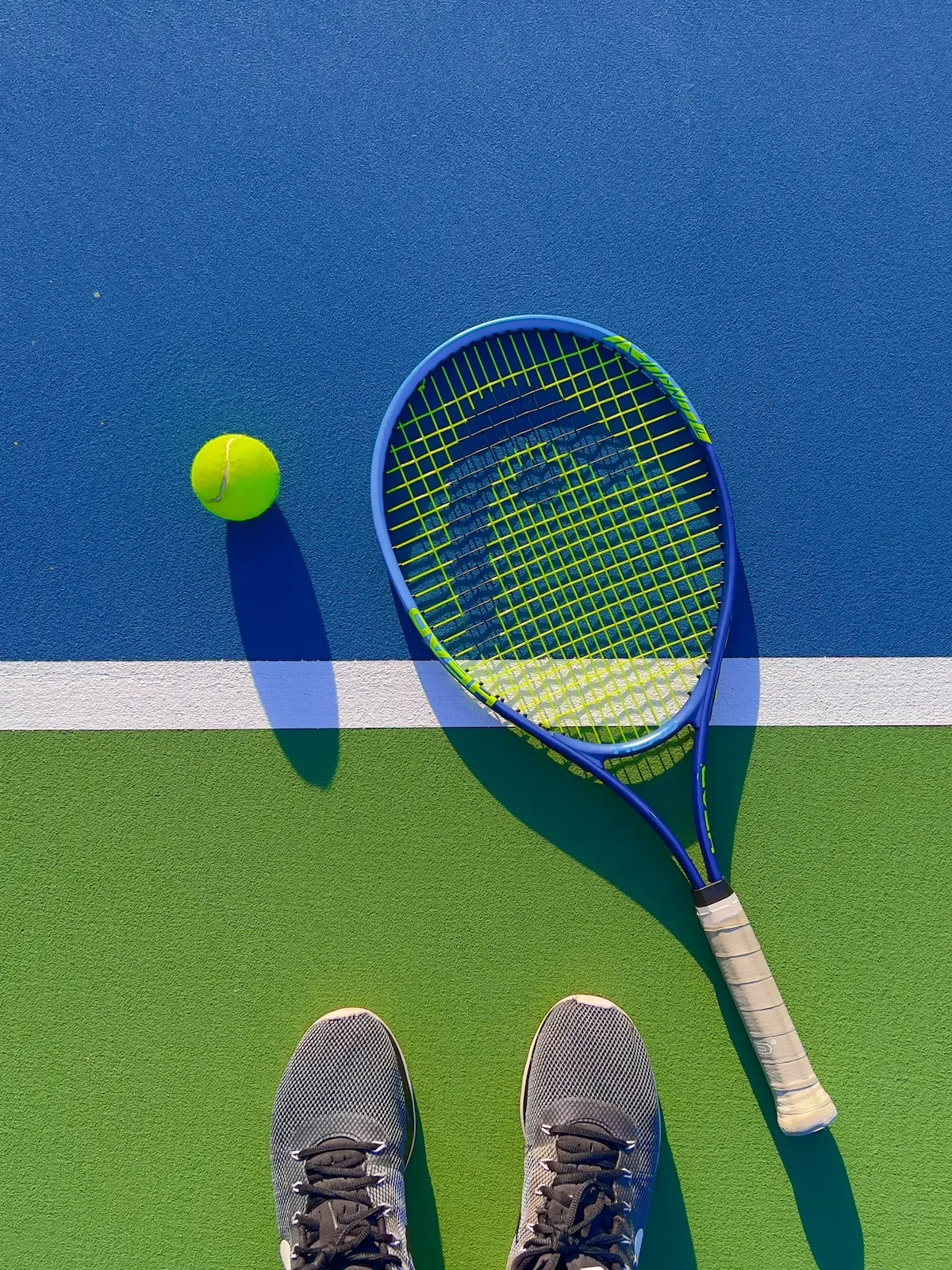 tennisracket en tennisbal